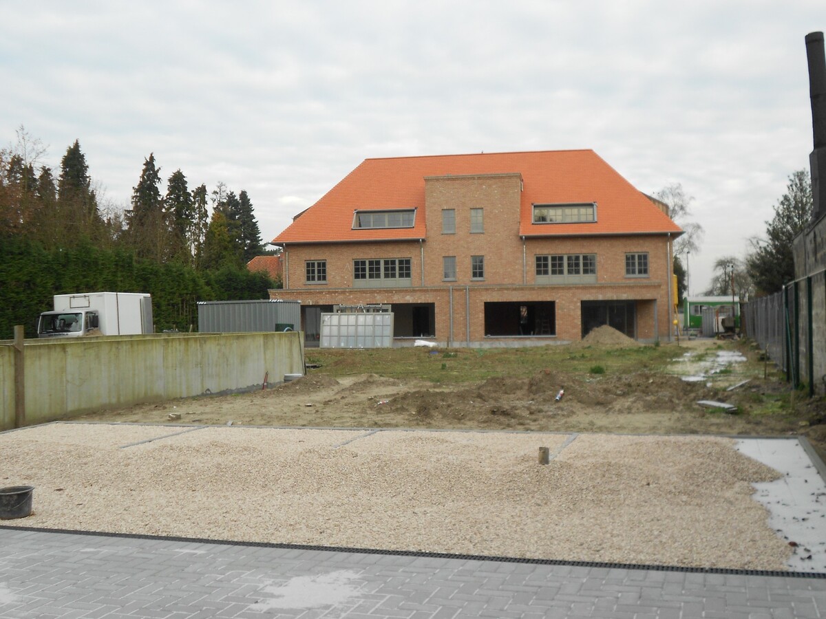 Nieuwbouw riant Villa-appartement op glv in Waarschoot 