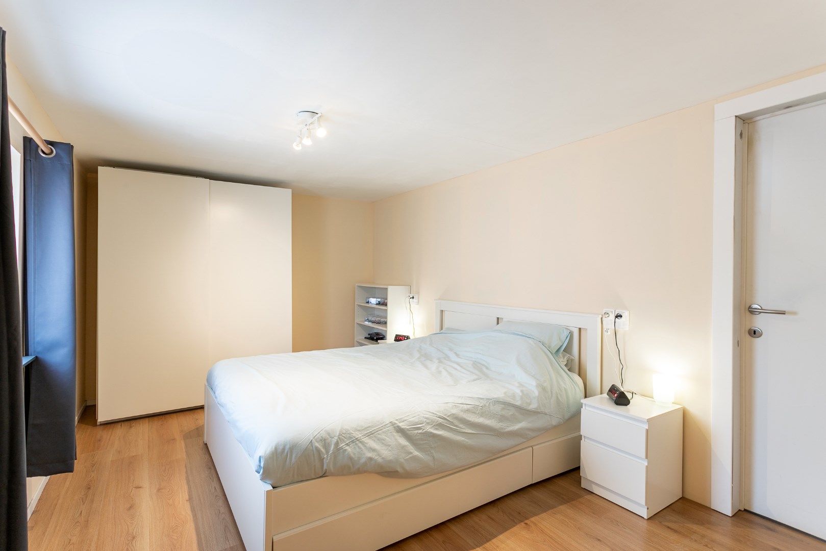 Ruime 4-gevelwoning met 3 slaapkamers, garage en uitbreidingsmogelijkheden (mog. extra slaapkamers,/hobby- of werkruimte) op 9a 39ca 