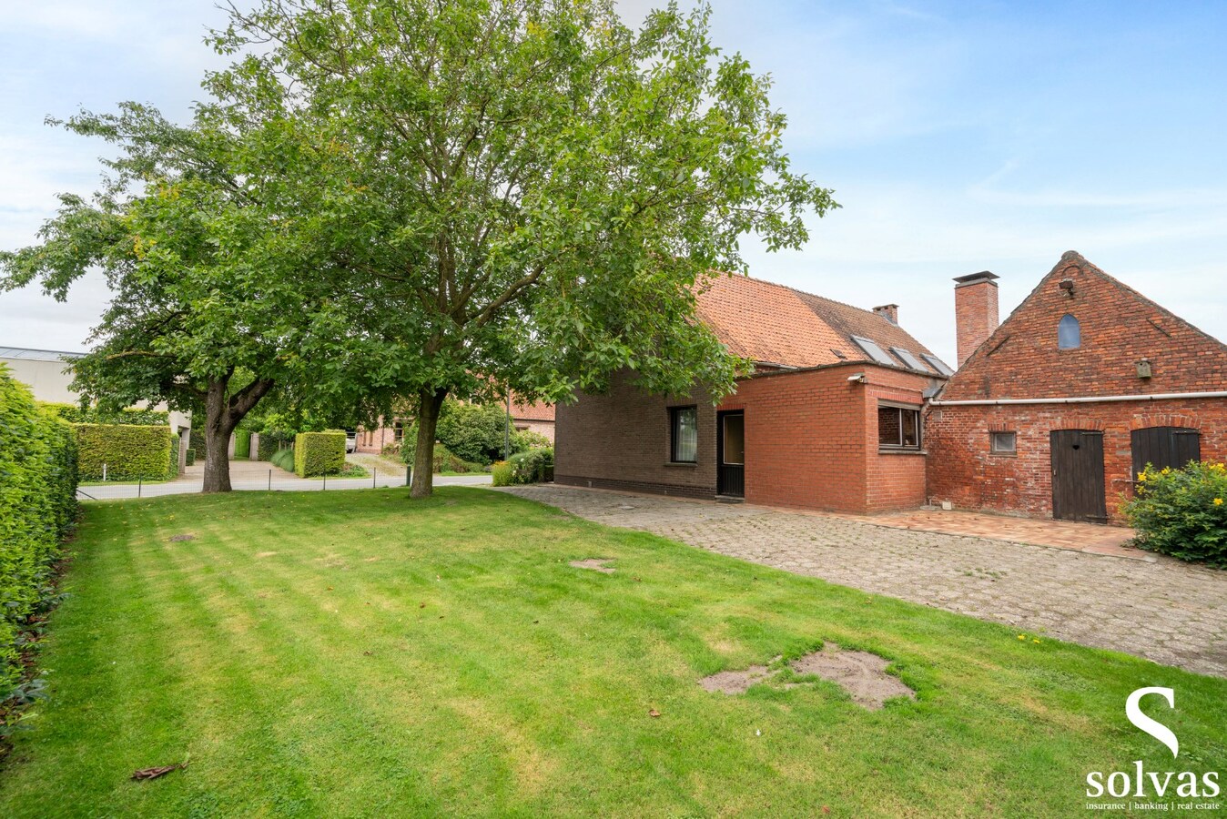 Te renoveren woning op perceel van 1270m&#178; 