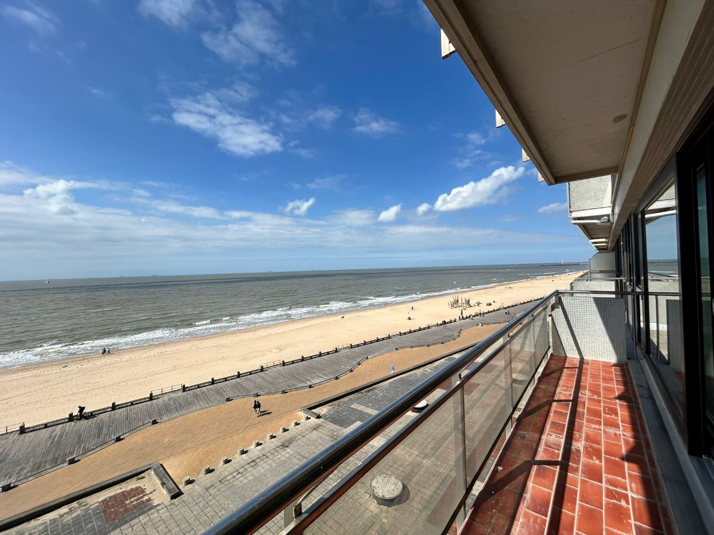 Appartement r&#233;nov&#233; unique avec 3 chambres &#224; coucher - vue sur mer et terrasses 