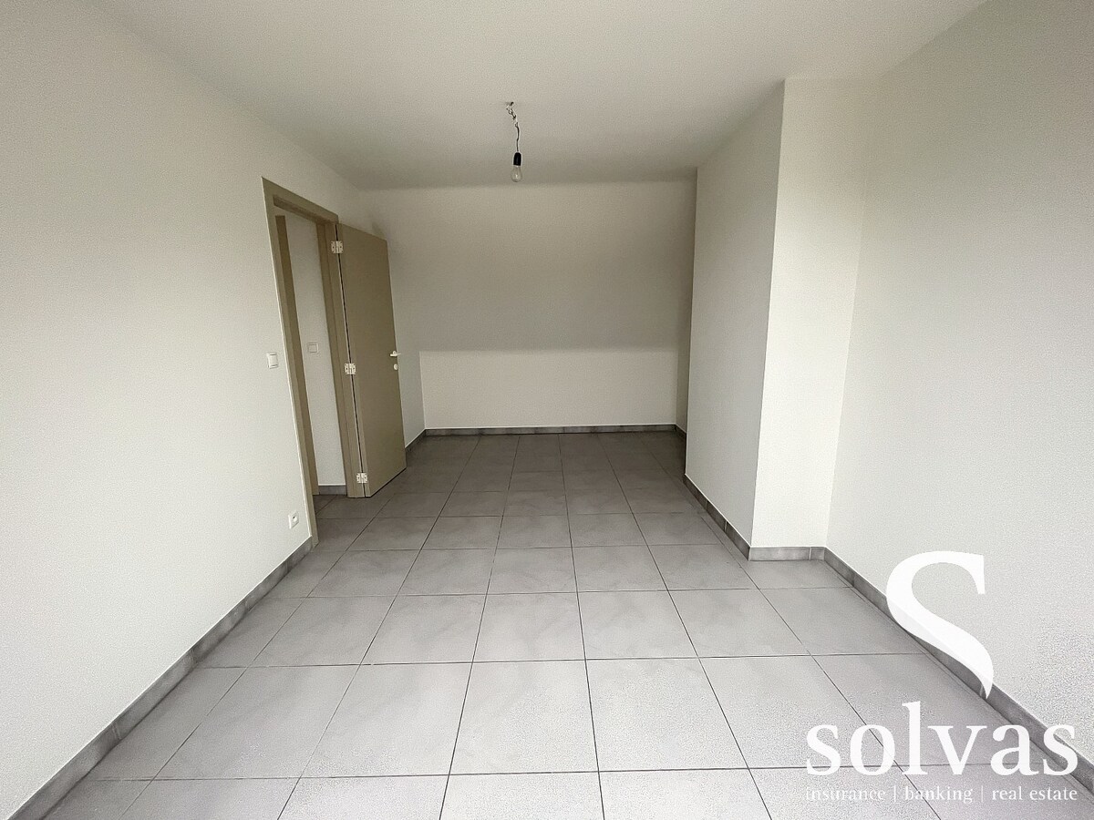 Appartement met garage en parkeerplaats 