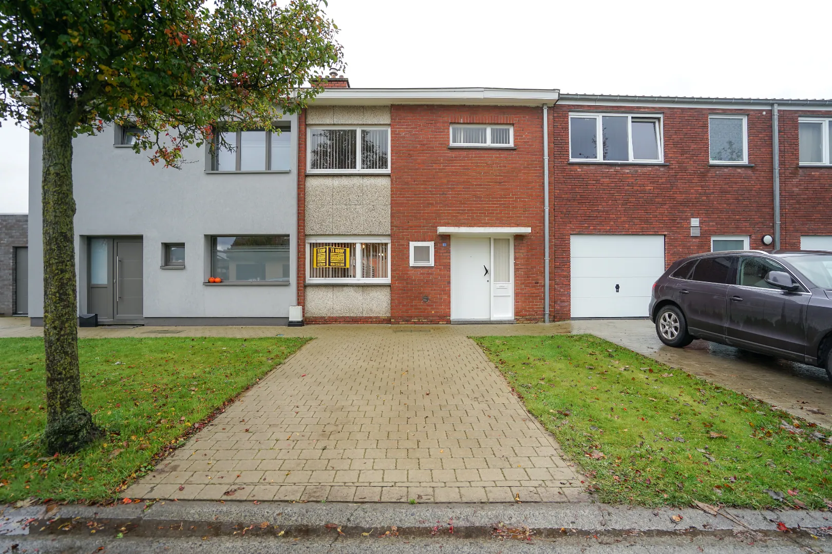 Centraal gelegen te renoveren woning in het centrum van Torhout. 