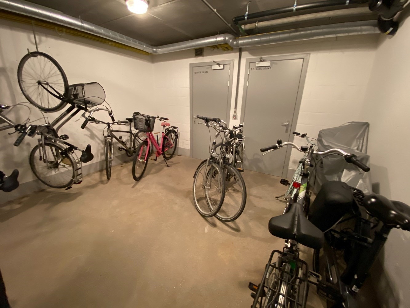 Bel appartement spacieux avec deux chambres situ&#233; sur l&#39;avenue Dumortier &#224; Knokke. 