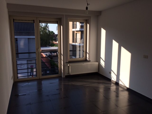 Ruim appartement - nieuw geschilderd 