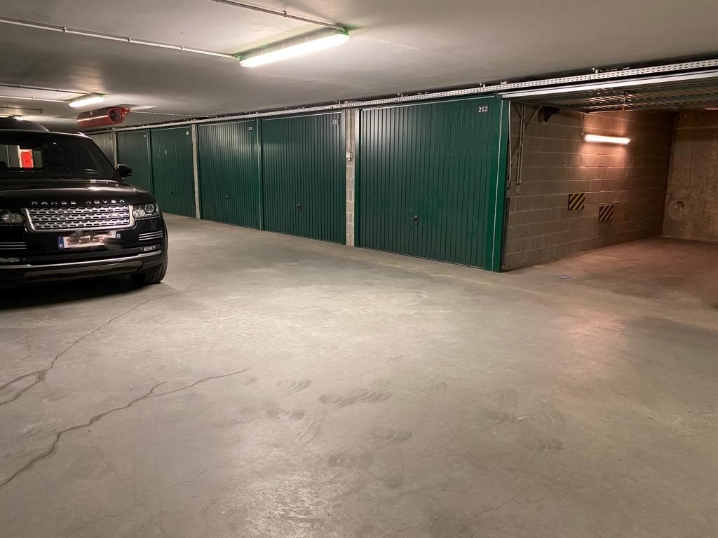 Garagebox te koop onder het Lichttorenplein op niveau -2. 