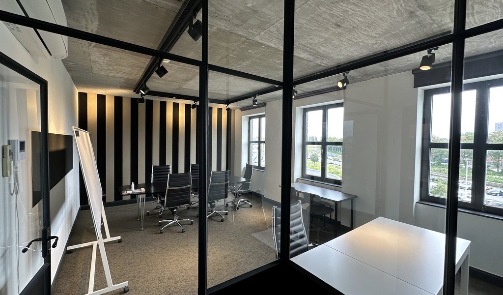 Full service kantoren in The Harbour Business Center aan Voorhaven in Gent