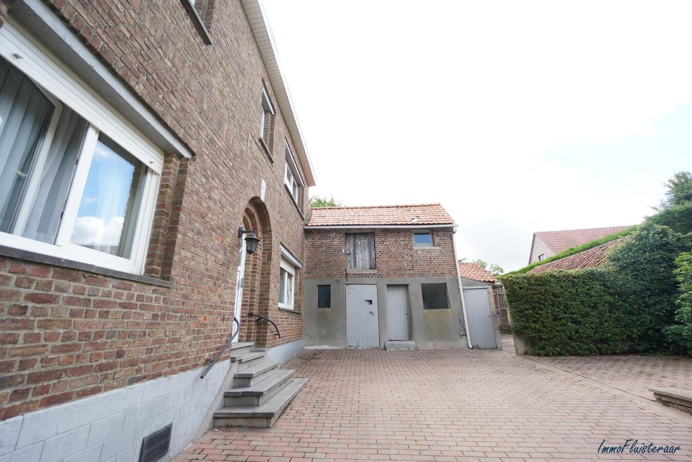 Landelijke te renoveren woning met weide en stalgebouwen op ca. 48 are te Horpmaal (Heers) 