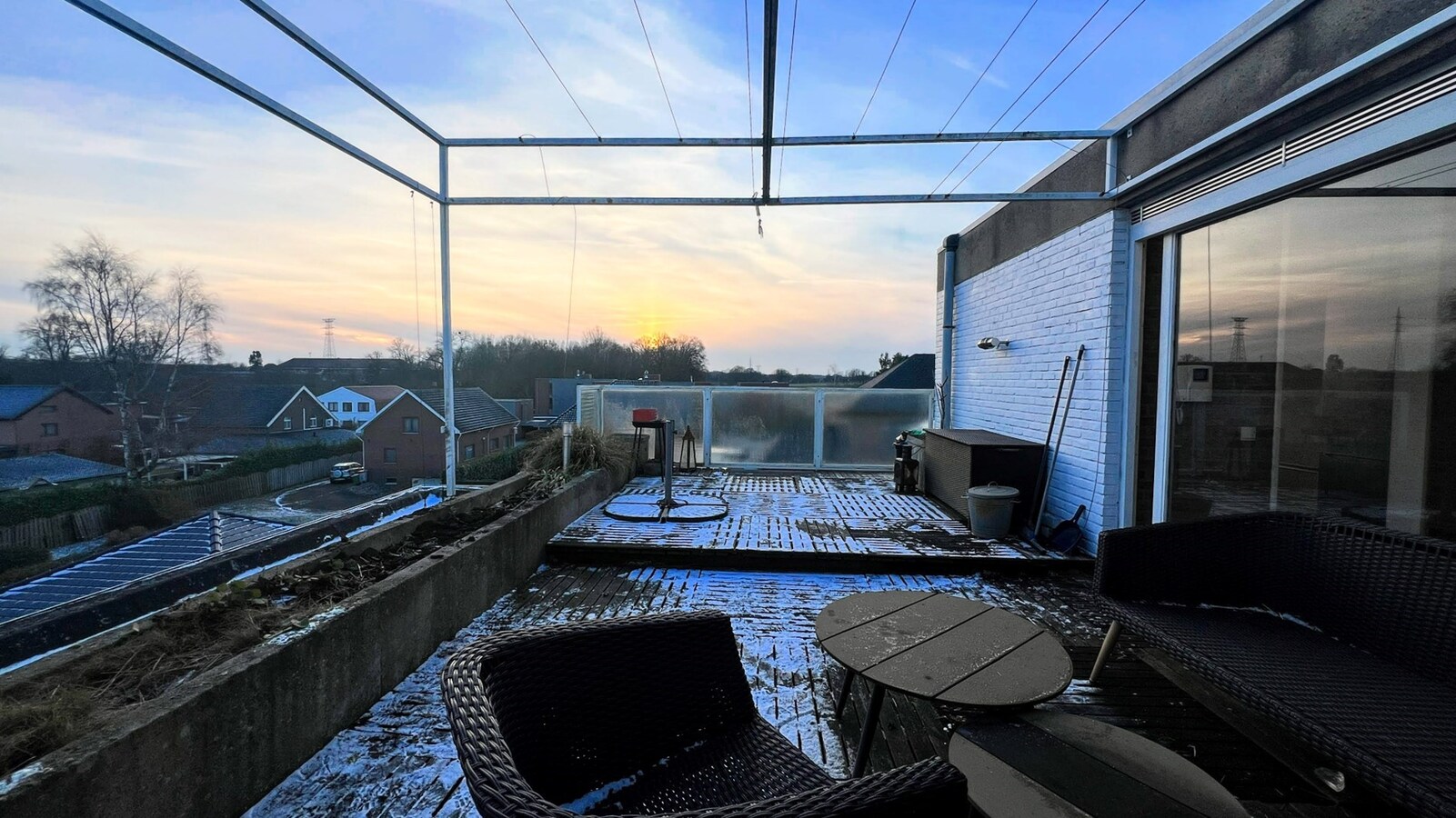 Betaalbaar dakappartement met panoramisch zicht 