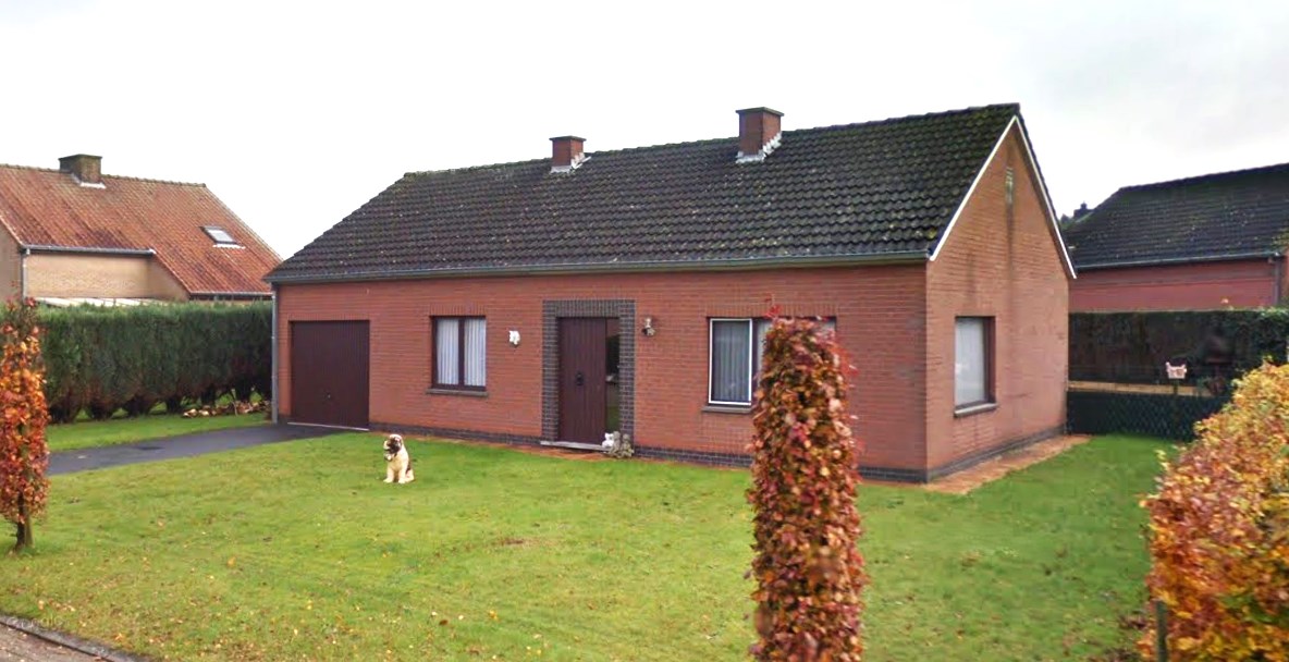 Vrijstaande op te frissen woning op rustige locatie 