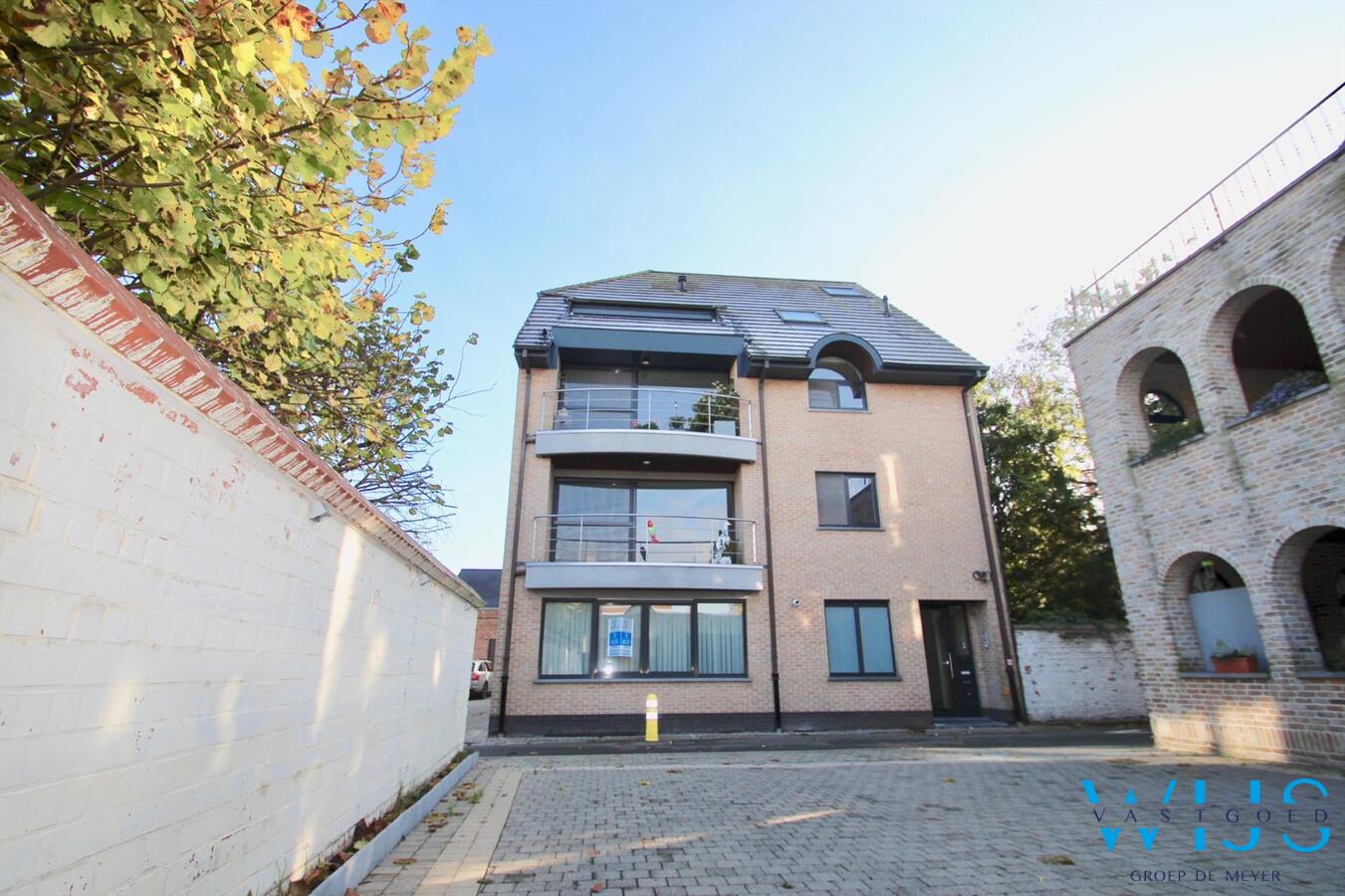 Gelijkvloers tweeslaapkamer appartement in hartje Ertvelde! 