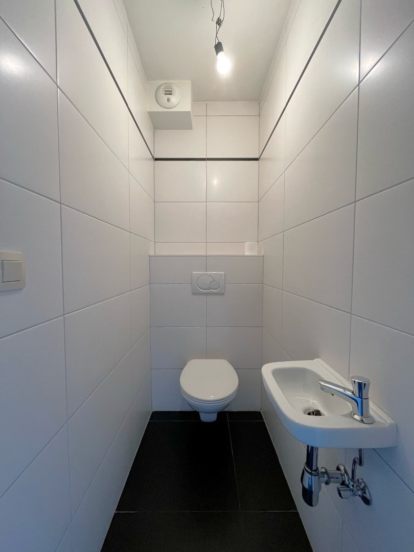 Instapklaar energiezuinig appartement met 2 slpk. en groot terras in centrum Geel 