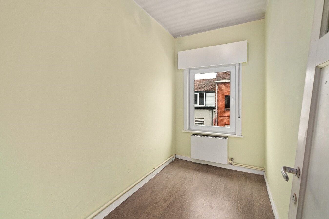 Te renoveren woning met tal van mogelijkheden 