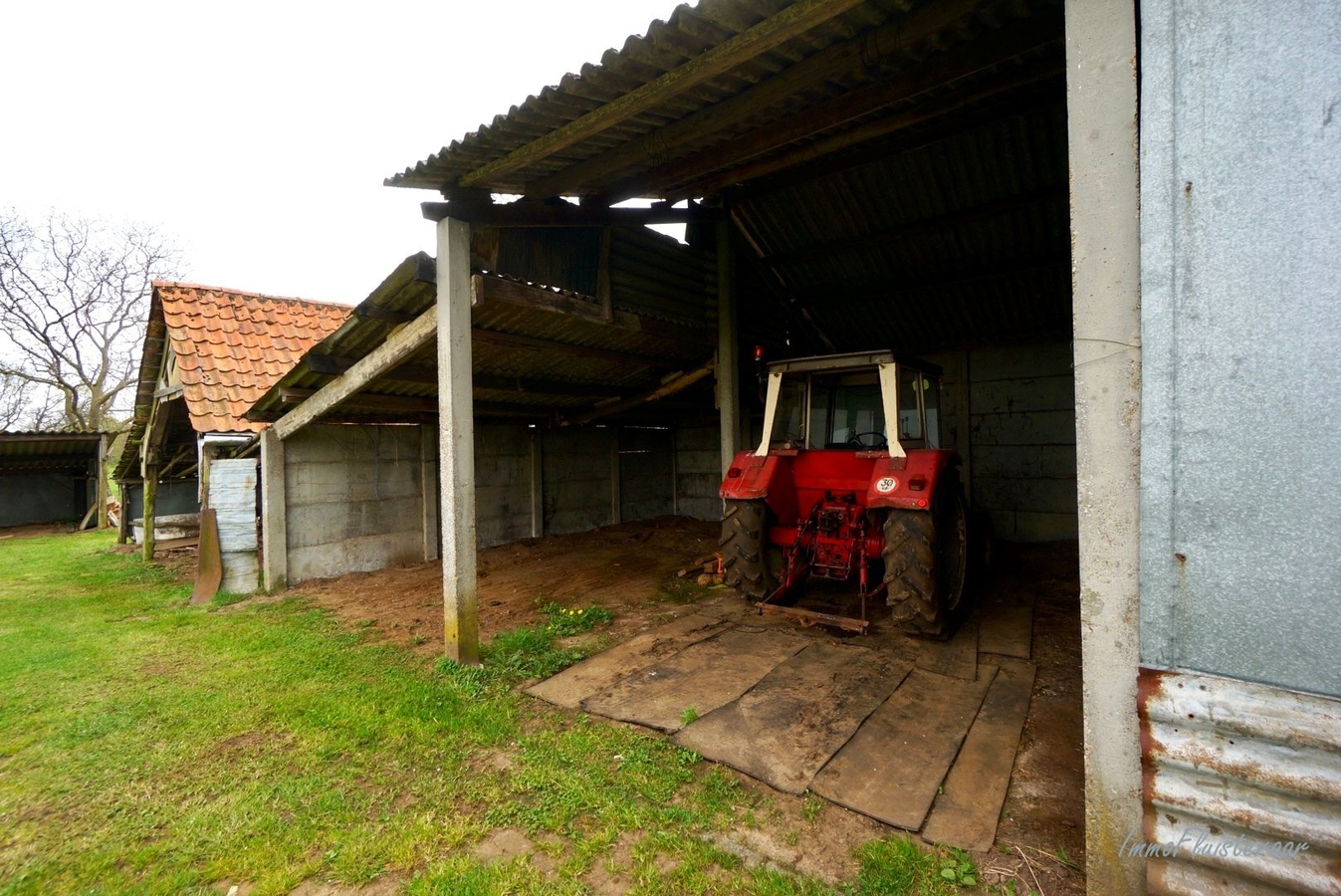 Gezellige te renoveren hoeve met stalgebouw op ca. 1ha21a te Paal 