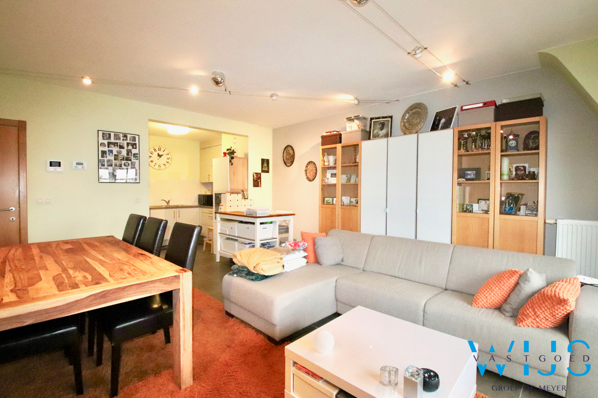 Instapklaar &#233;&#233;nslaapkamer appartement MET staanplaats te Evergem/Rieme ! 