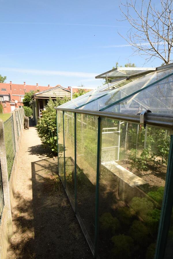 Prachtige rijwoning met 4 slaapkamers en tuin in centrum Roeselare 