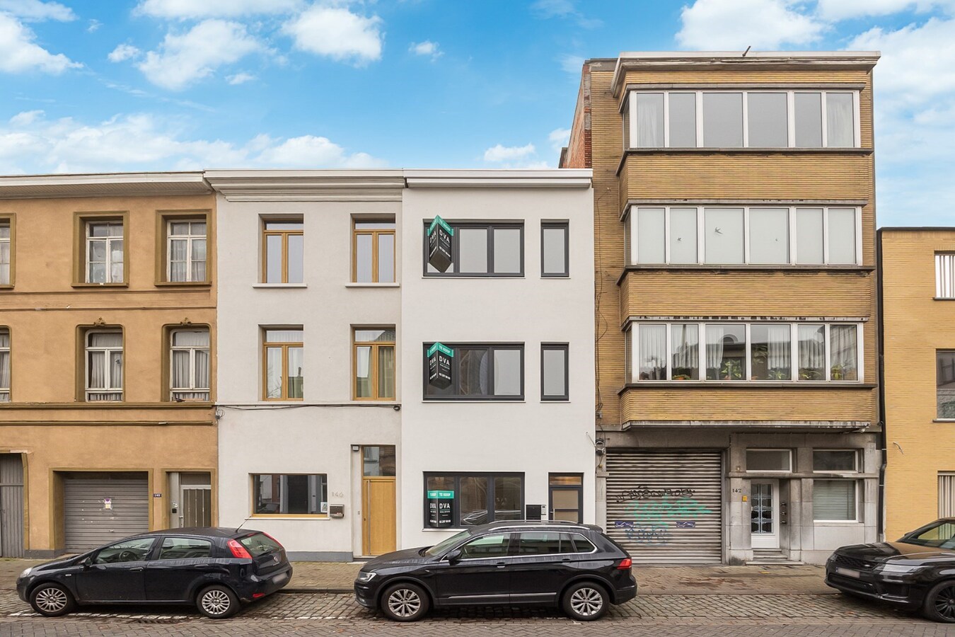 Volledig gerenoveerd gebouw met 3 appt. te Borgerhout! 