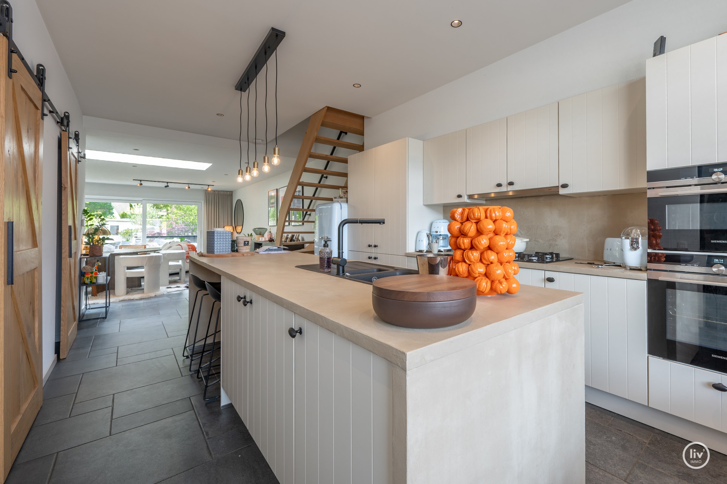 Charmante, recent gerenoveerde woning met prachtige tuin en topligging in het centrum van Sluis op enkele minuten van Knokke-Heist. 