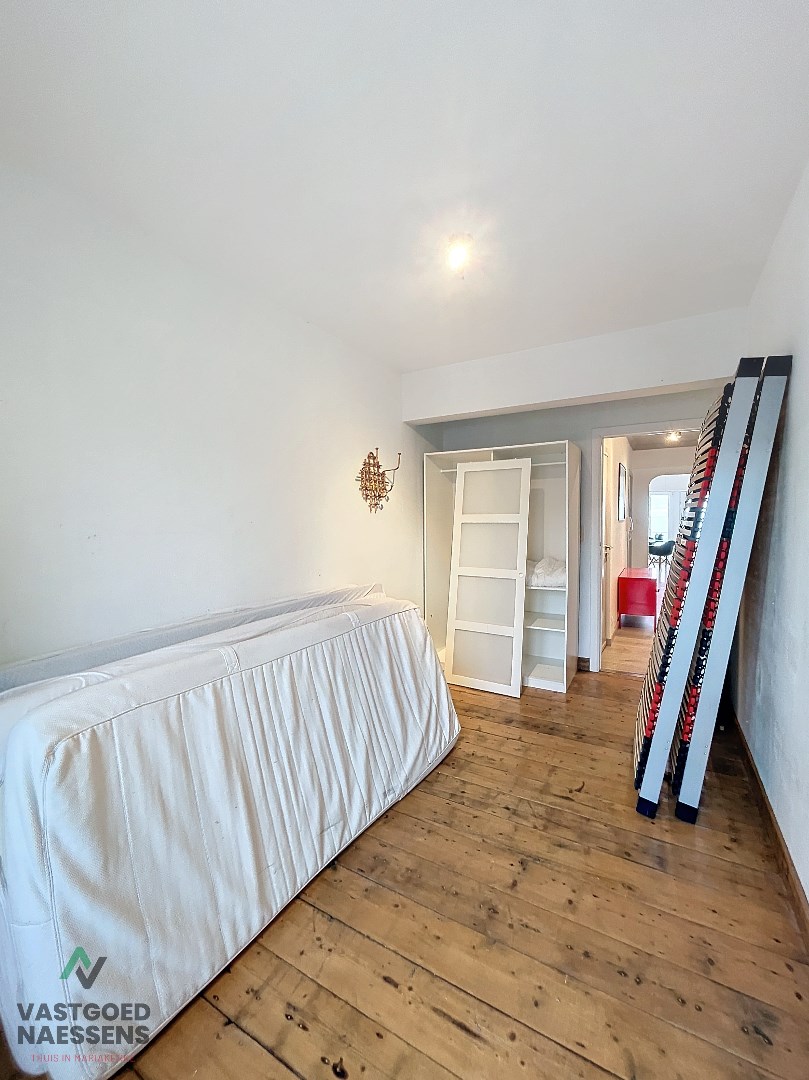 Appartement pr&#234;t &#224; emm&#233;nager avec 2 chambres &#224; coucher et vue sur mer. 