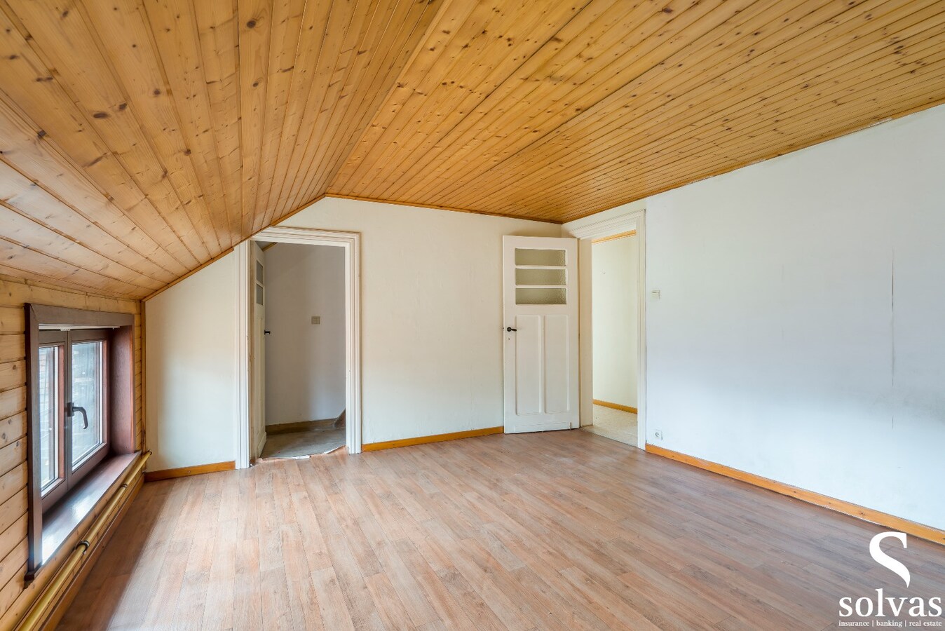 Te renoveren woning met 3 slaapkamers! 