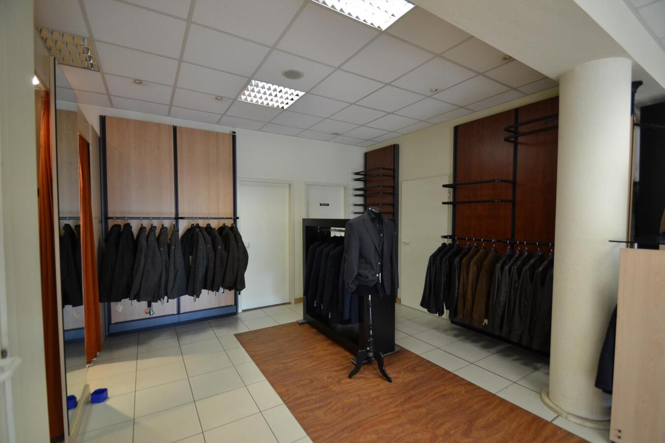 HERENT (LEUVEN) grote winkel/kantoorruimte 400m2 (IN OPTIE) 