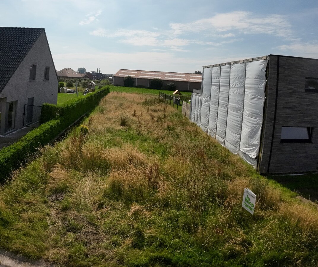 Stuk bouwgrond voor halfopen bebouwing te Koekelare 