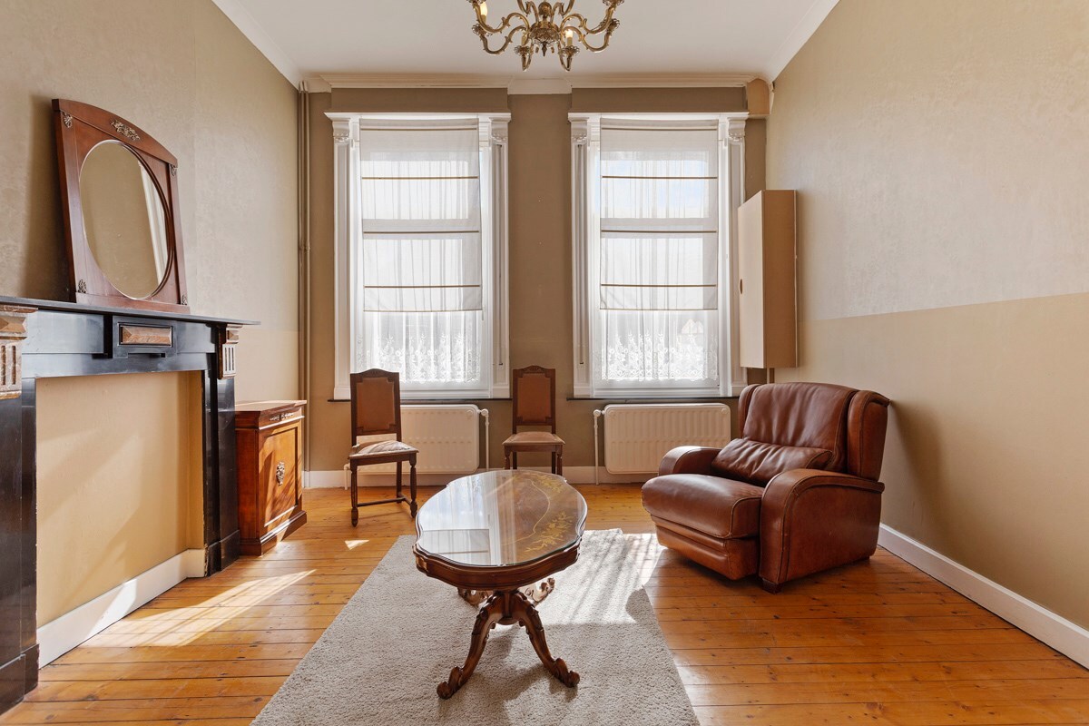 Characterful gentleman&#39;s residence with walled garden in Ophasselt 