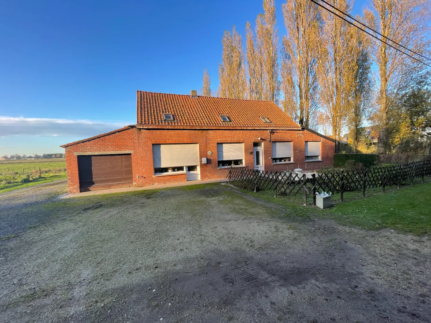 Idyllisch gelegen hoevetje in Torhout op +/- 2000 m² of 10.752 m² !