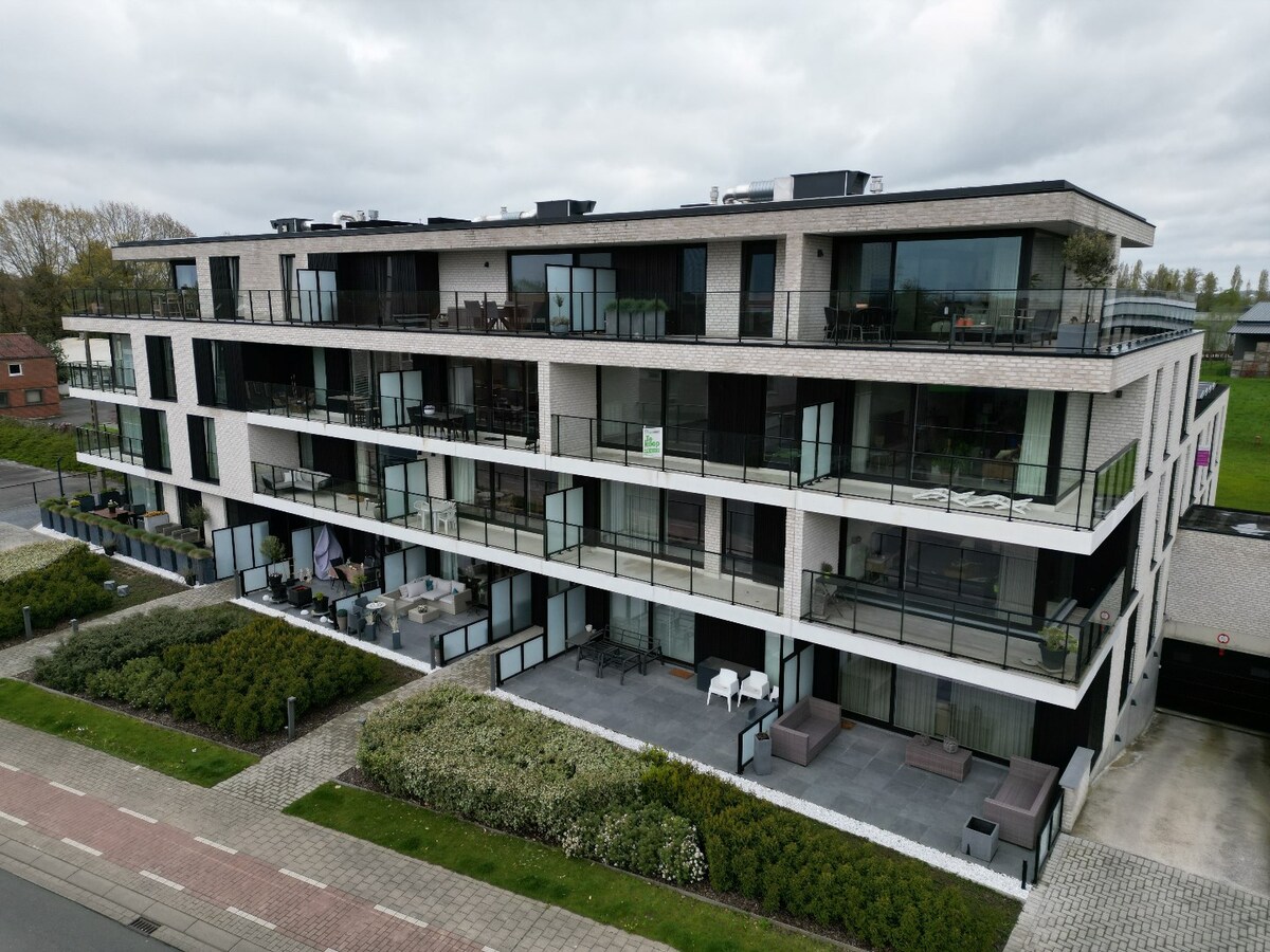 Appartement met &#233;&#233;n slaapkamer en autostaanplaats in rustige residentie! 