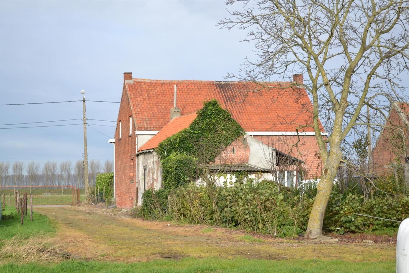 Te renoveren hoeve op ca 2,4 ha te Meerdonk 