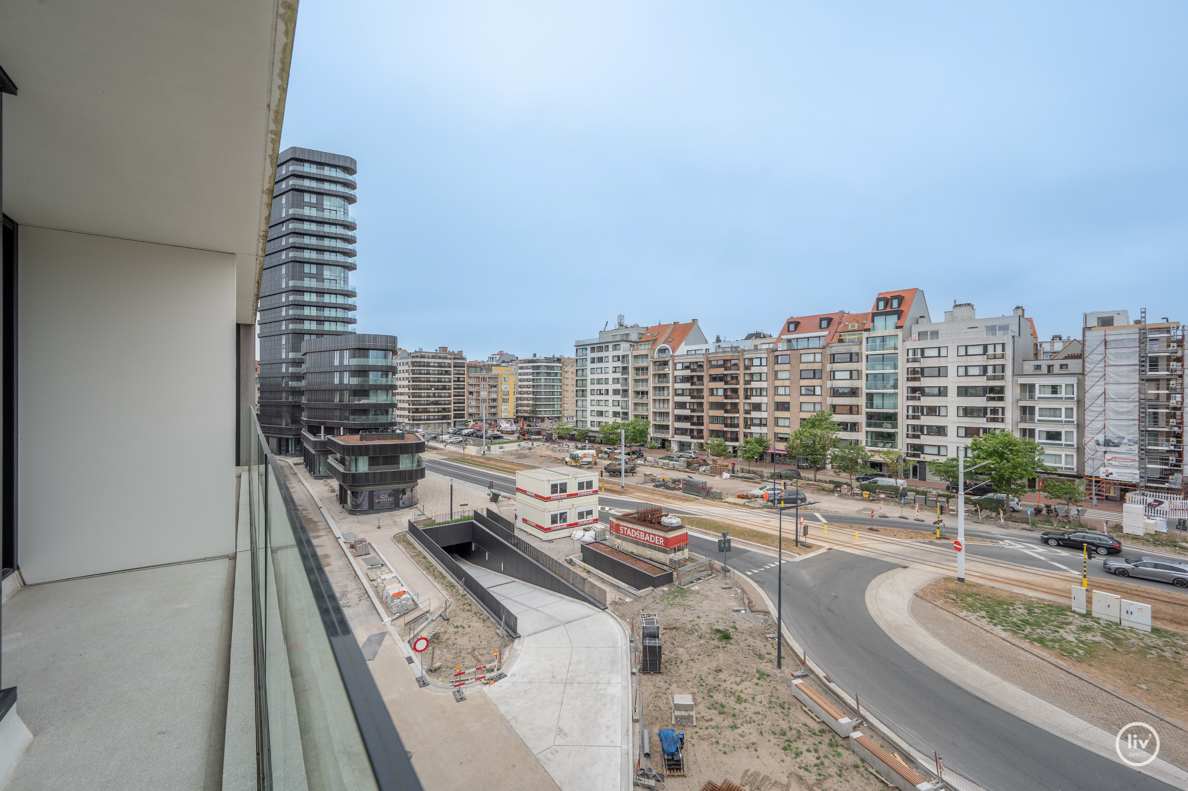 Dit prachtige appartement met panoramisch uitzicht is gelegen in Heist-aan-Zee en is gebouwd in het jaar 2020 op wandelafstand van de Zeedijk-Albertstrand (SALT-project) . 