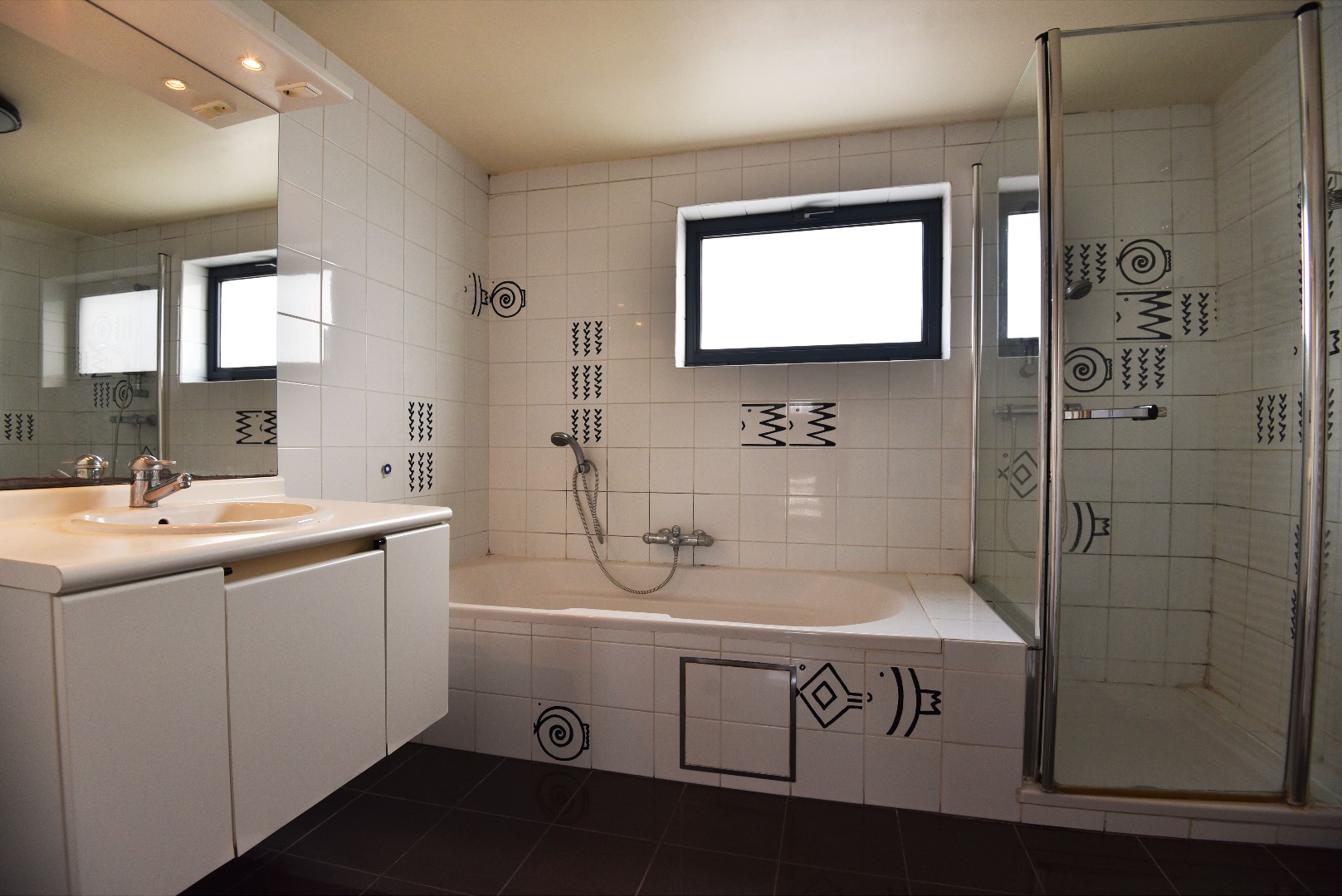 Woning met 4 slpks, terras en garage nabij centrum Maldegem 