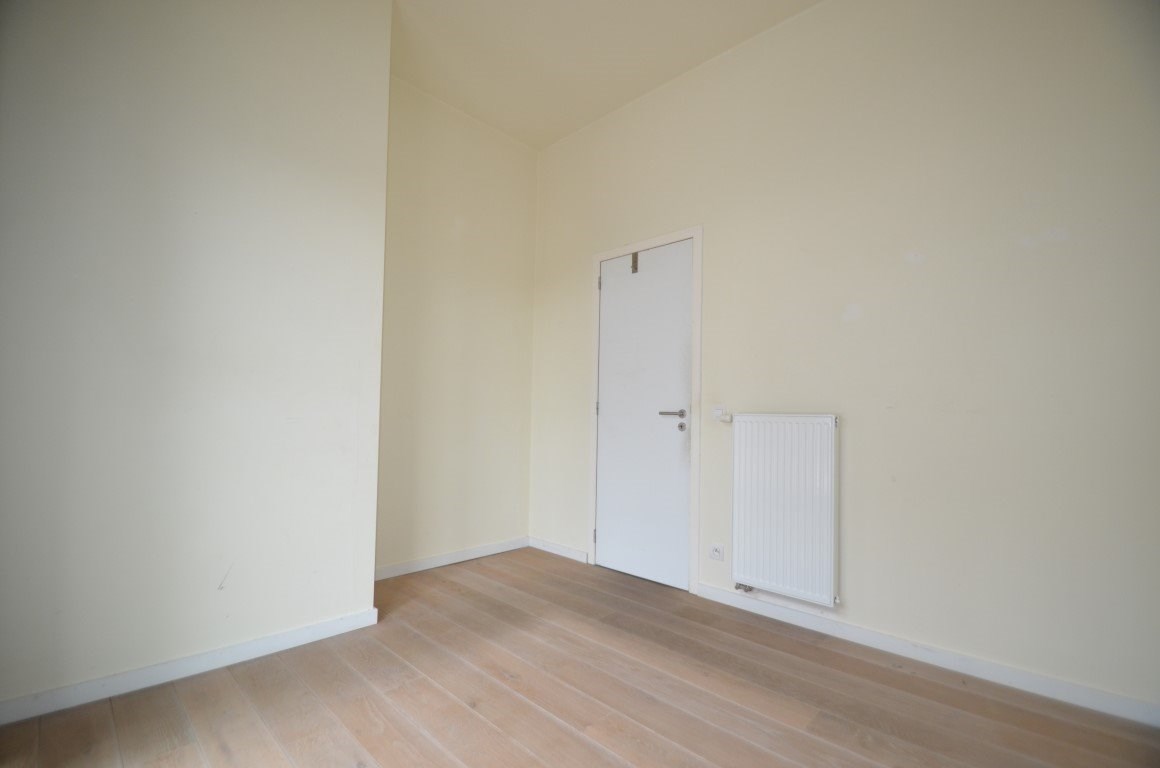 Gelijkvloers appartement met 2 slpks 