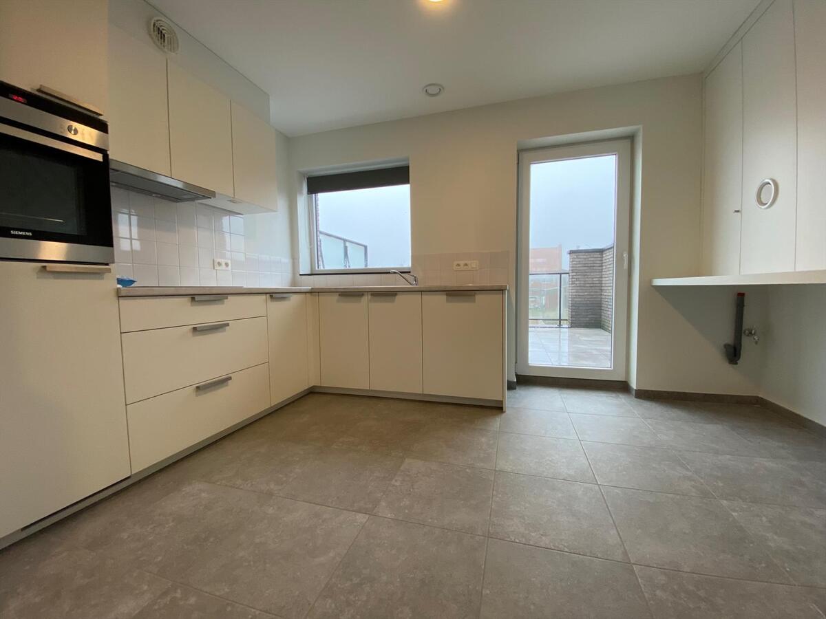 Duplex nieuwbouwappartement met 2 slaapkamers en groot terras te Torhout 