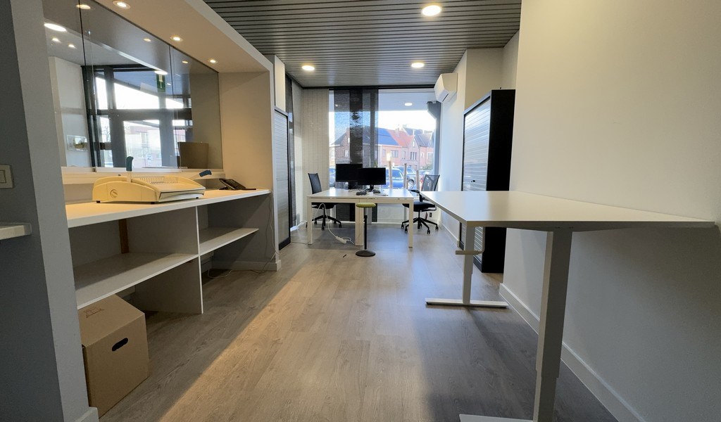 Kantoren te huur aan klaverblad in Gent