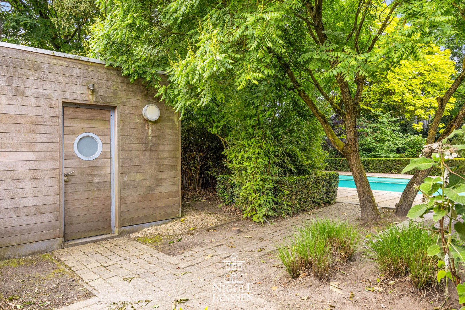 Ruime villa in landelijke stijl met zwembad 