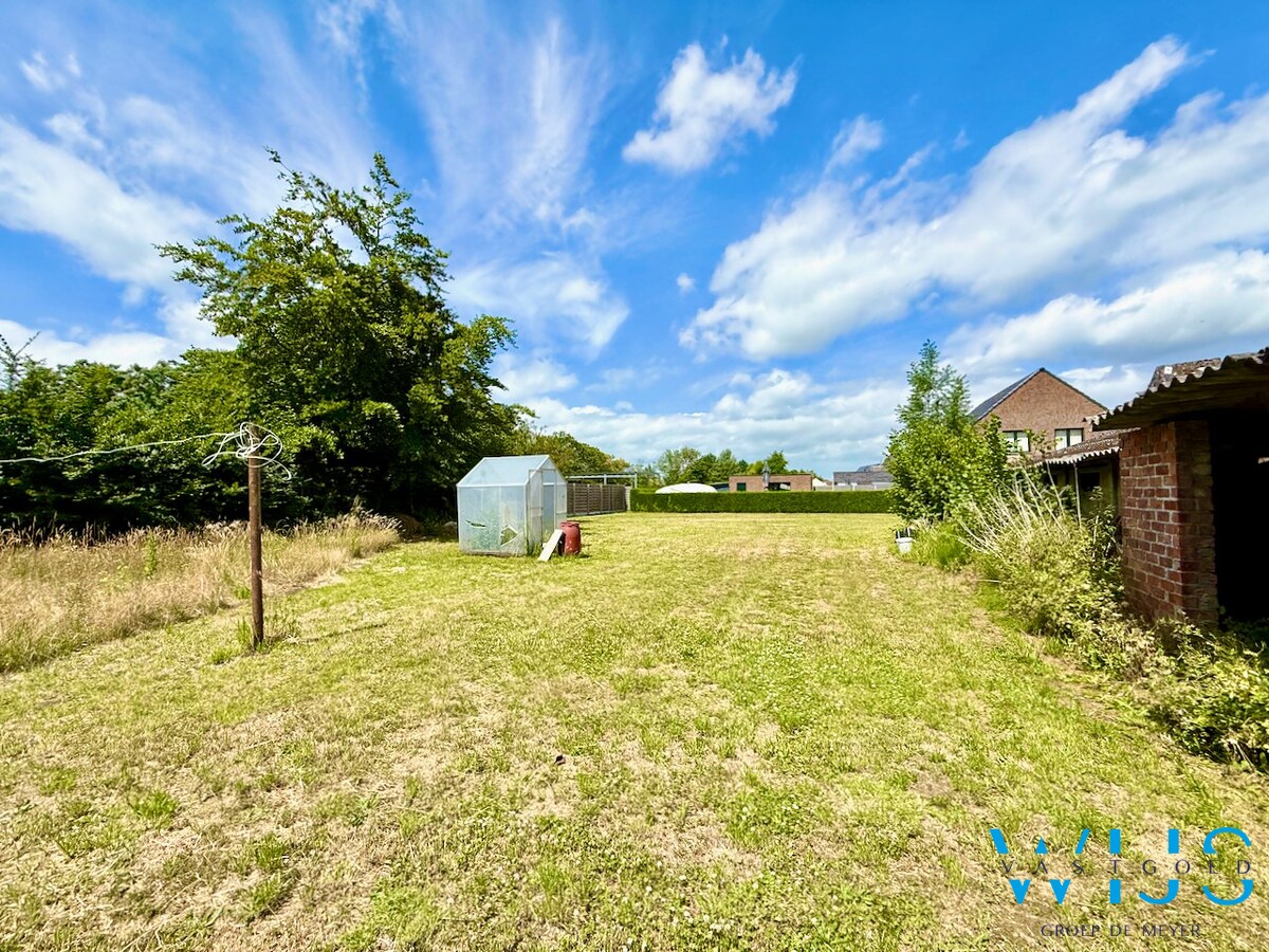 Af te breken woonhuis op 1.104m&#178; op TOPLOCATIE ! 