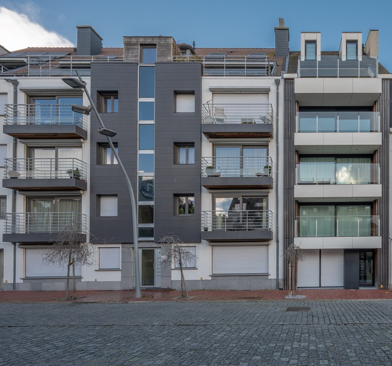 R&#233;cent (2015) appartement uitzonderlijk goed gelegen met open zicht over het Ijzerpark te Knokke. 