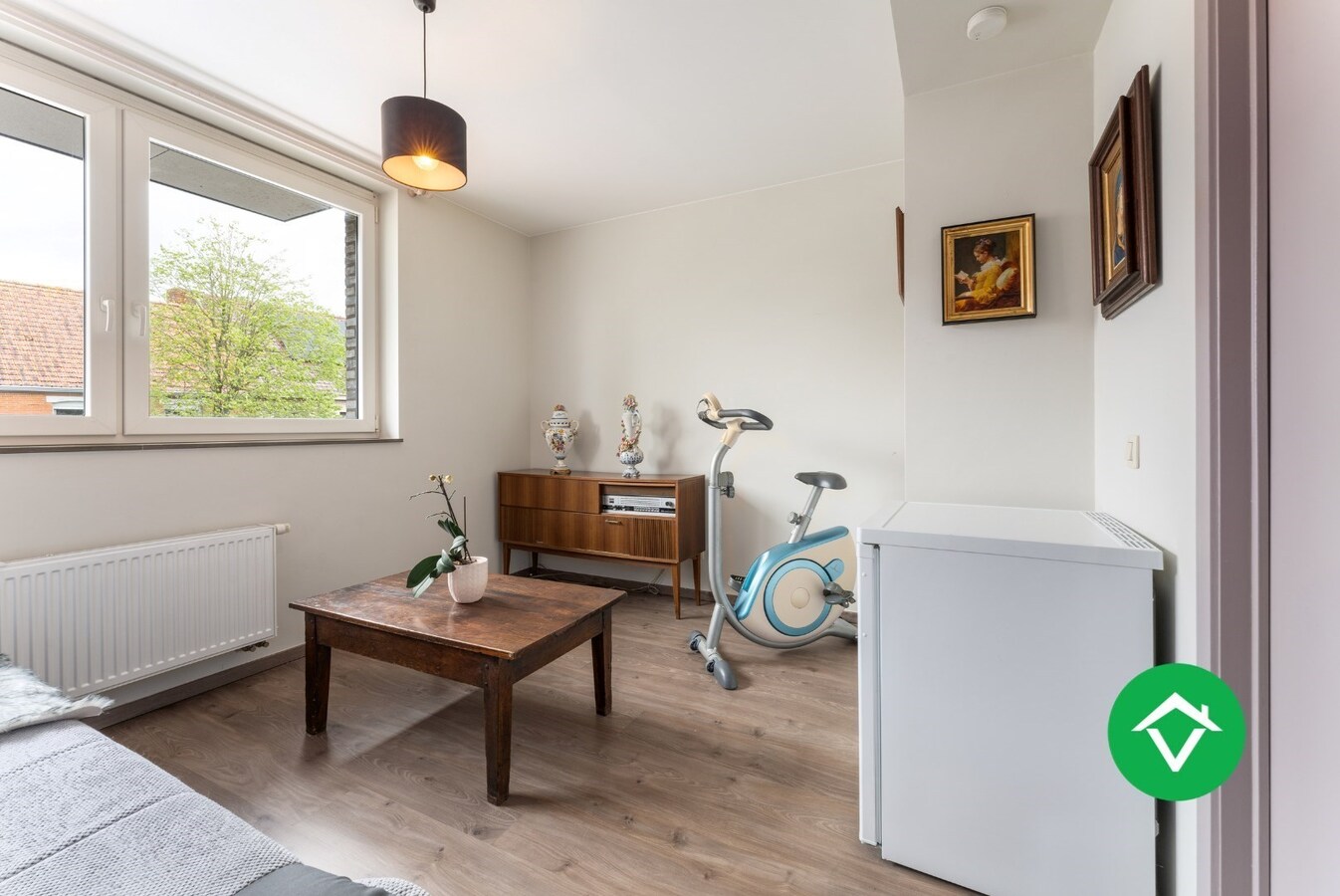 Instapklaar appartement met 2 slaapkamers en grote terrassen te Leke 