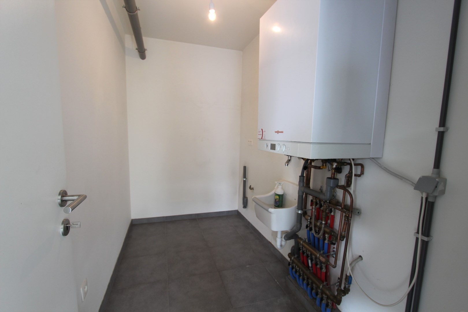 MODERN APPARTEMENT MET 2 TERRASSEN EN GARAGE 