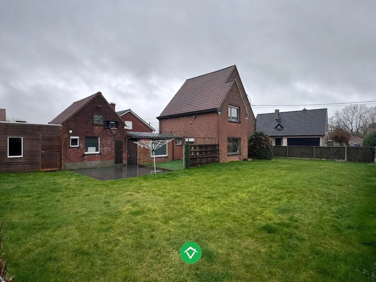 Instapklare woning met 3 slaapkamers en garage te Ichtegem 