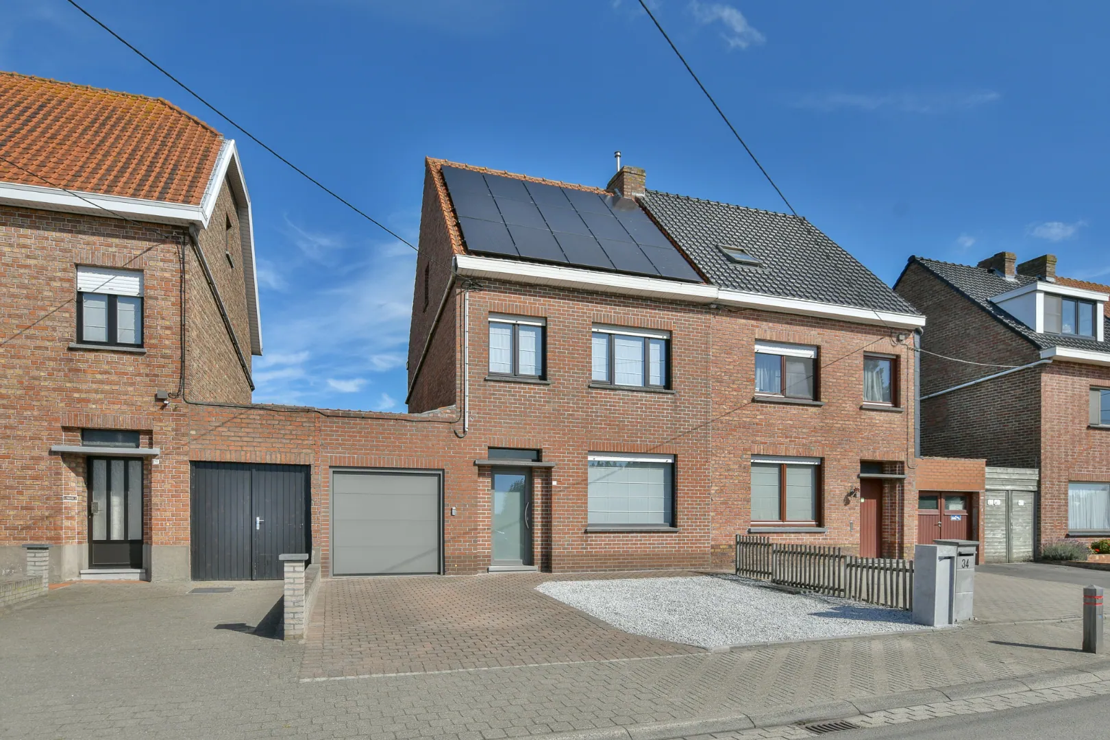 Instapklare woning met diepe tuin & garage op rustige ligging te Oudenburg