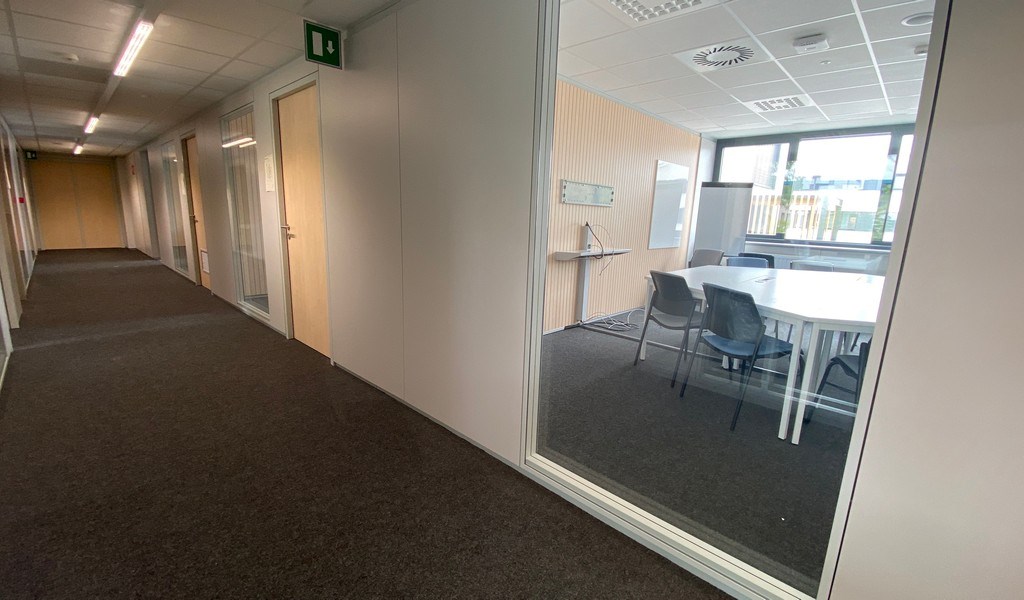 Volledig vernieuwde kantoren te huur in Zwijnaarde