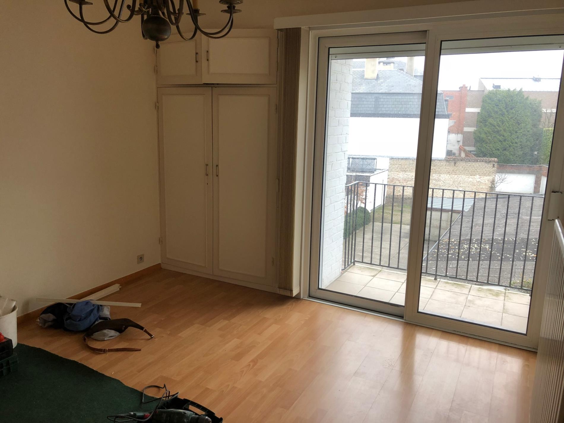 Luchtig appartement met balkon 