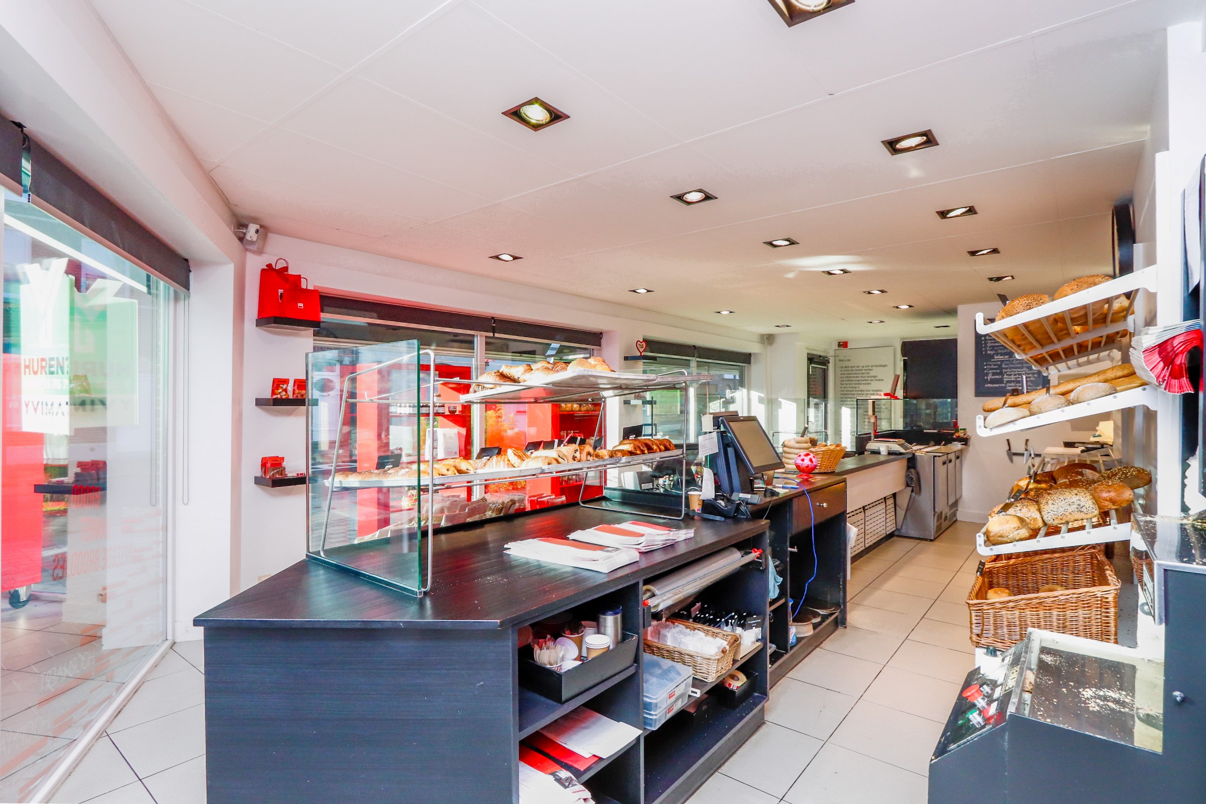COMMERCIEEL GELEGEN HANDELSPAND 
