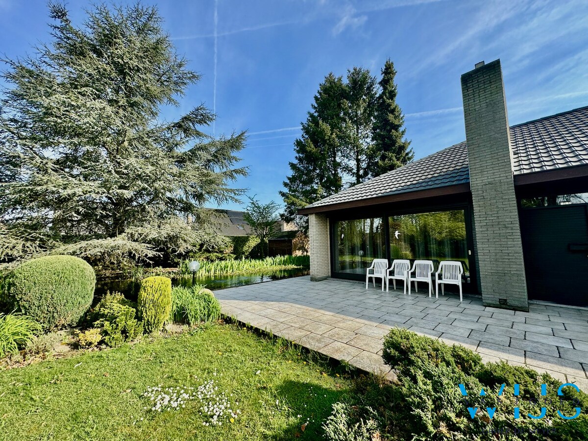 Schitterend woonhuis op een fantastisch perceel van 2859 m&#178; te Drongen ! 