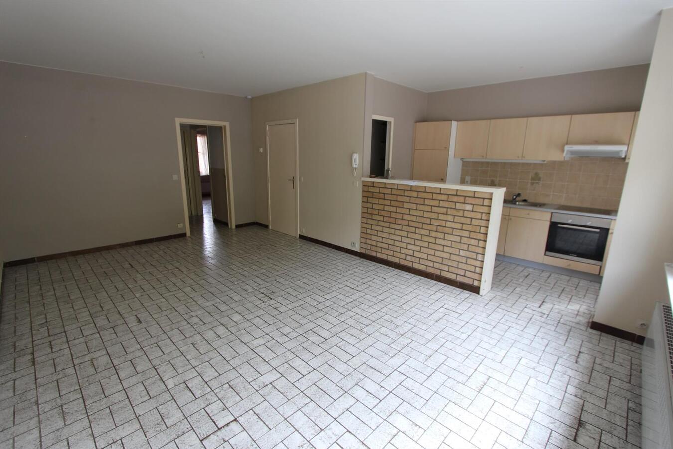 Gelijkvloers appartement met 2 slaapkamers groot terras en garage te Bredene 