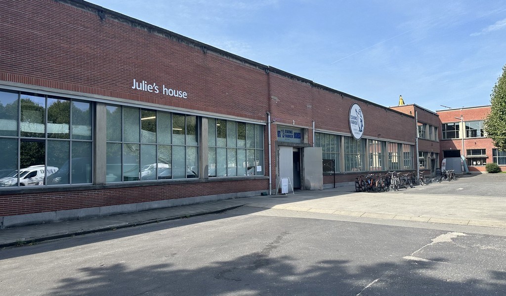 Kantoren en magazijn te huur in Eskimofabriek in Gent