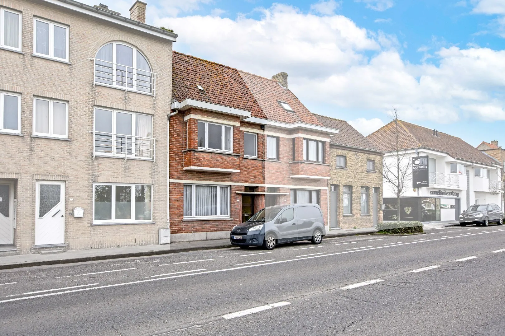 Te renoveren woning met tuin in centrum Diksmuide op 150 m²! 