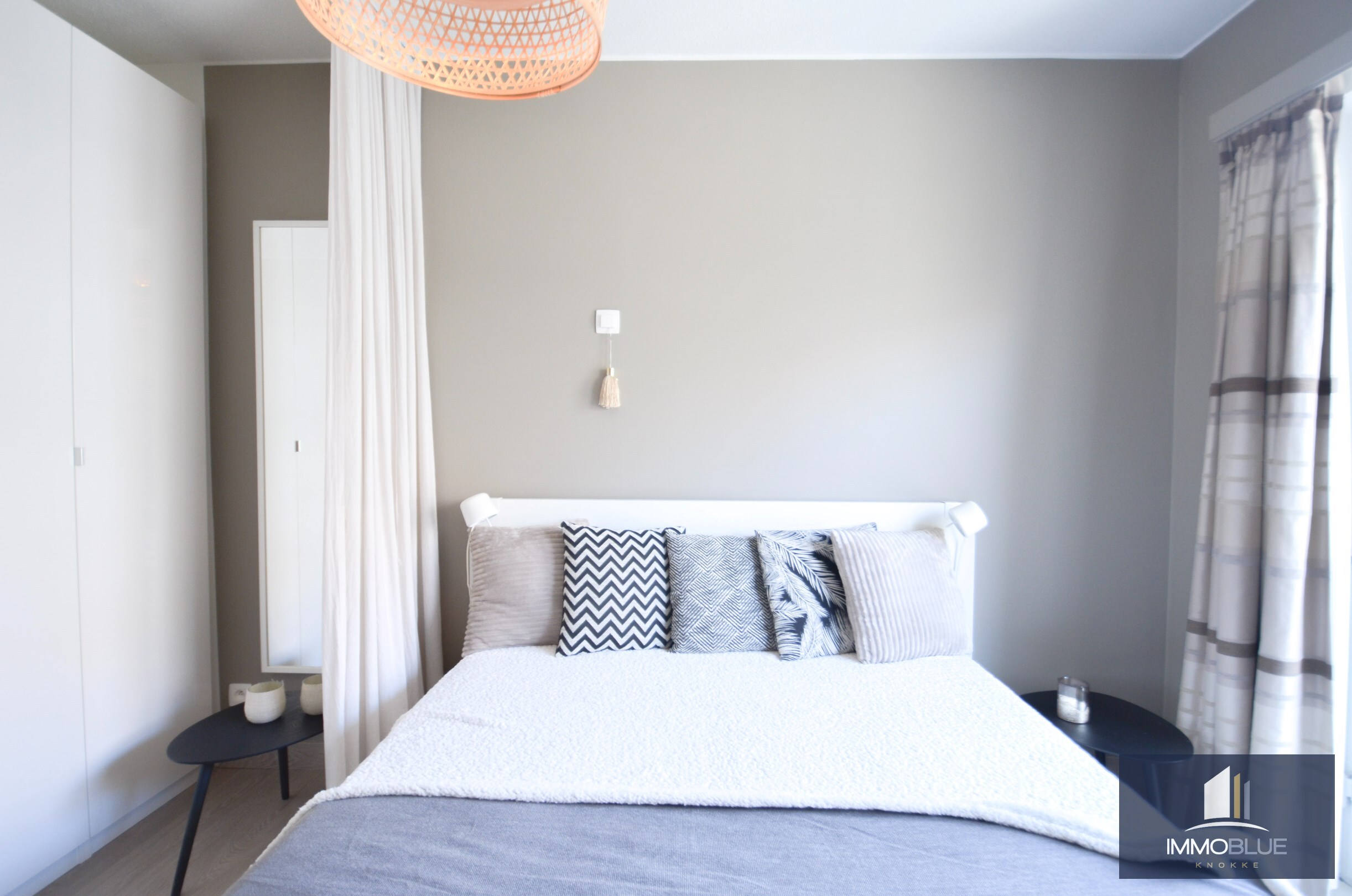 Instapklaar lichtrijk appartement met een gevelbreedte van ongeveer vijf meter. 