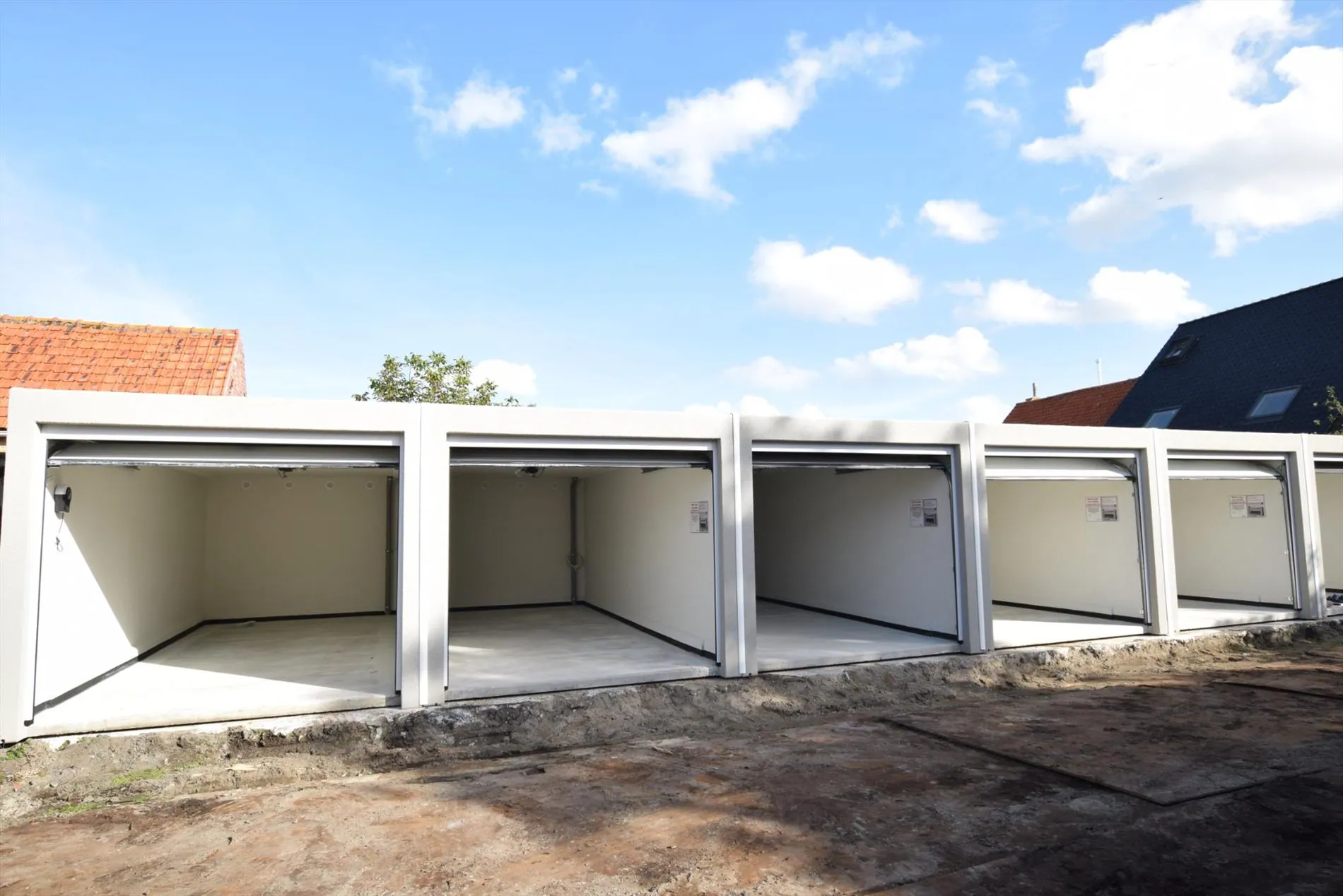 Laatste nieuwbouw GARAGES te (8620) Ramskapelle!